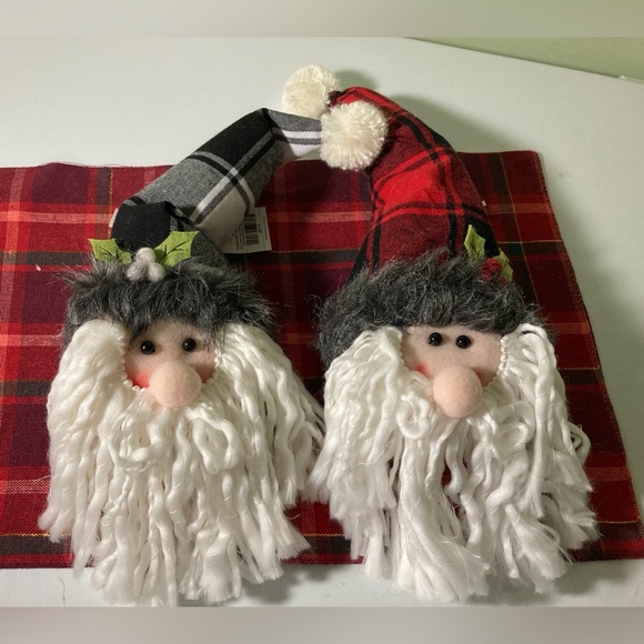 Other - Festive Santa Pair with Red and Black Hats ornaments